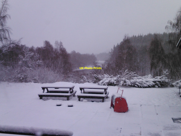 Photo 6"x4" The Feshie in the snow Lagganlia c2010