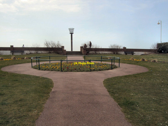Photo 6"x4" Garden near Littlehampton Beach Littlehampton c2010