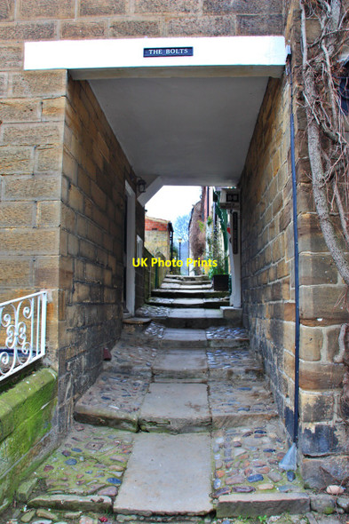 Photo 6"x4" The Bolts, Robin Hoods Bay Robin Hood's Bay\/NZ9505 c2010