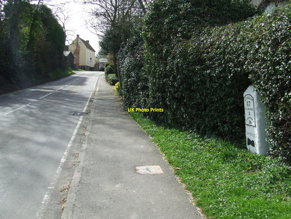 Photo 6"x4" Old Milestone Barley\/TL4038 c2010
