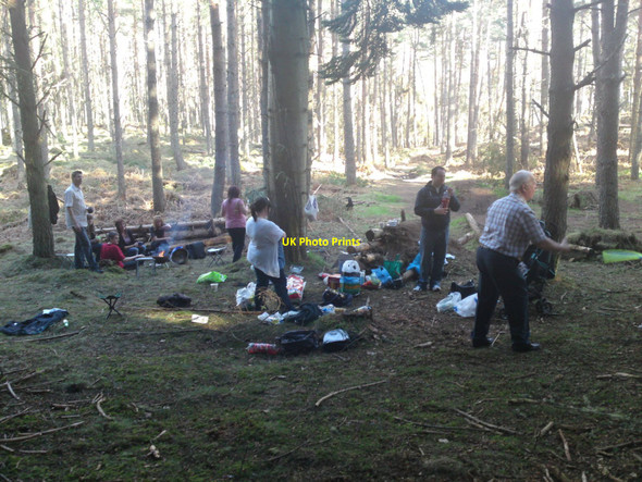 Photo 6"x4" BBQ in the woods Leachkin c2010