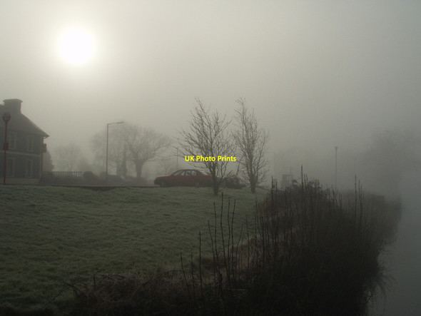 Photo 6"x4" Rooskey on the River Shannon Roosky c2003