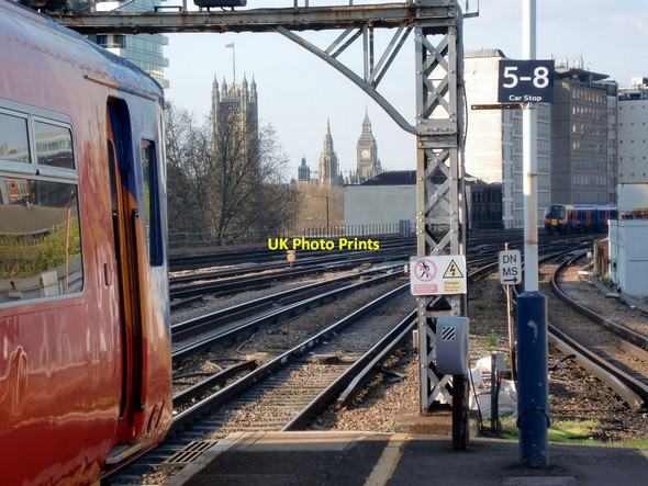 Photo 6"x4" Vauxhall Station, London SE1 Westminster c2010