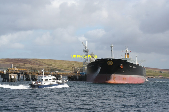 Photo 6"x4" Jetty One with Tanker Merie Oriens berthed alongside Scatsta c2010