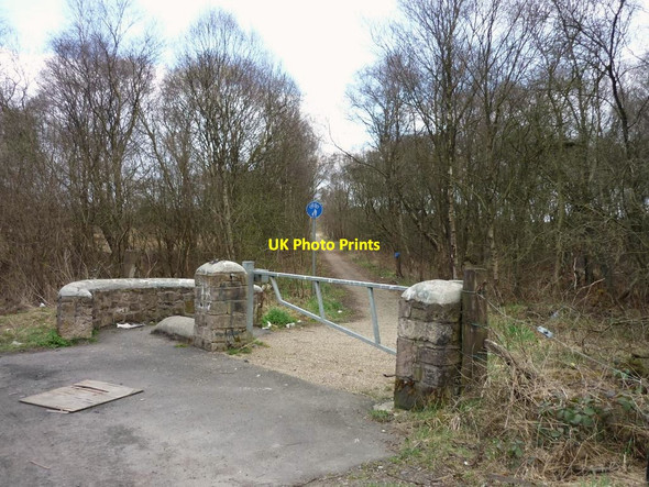 Photo 6"x4" Cycle Track to Marnock and Glenboig Gartcosh c2010