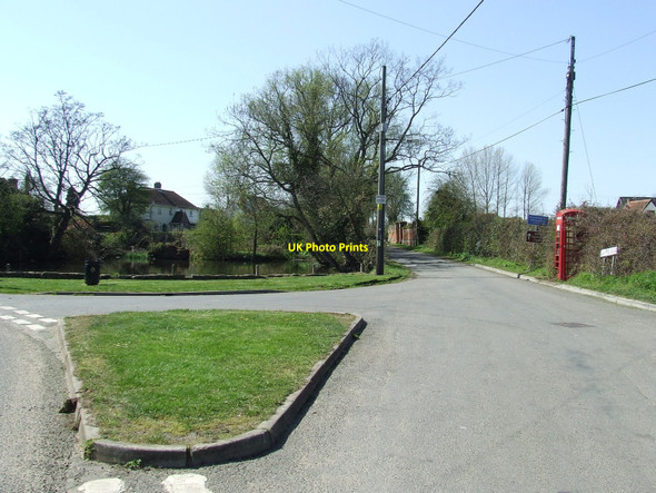 Photo 6"x4" Road Junction Bobby Hill c2010