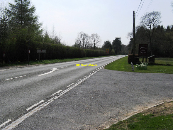 Photo 6"x4" A26 to Heron's Ghyll passing entrance to Barnsgate Manor Heron's Ghyll c2010