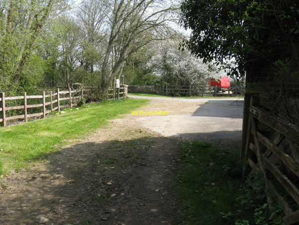 Photo 6"x4" The Wey-South Path about to cross over Pallingham Lane Codmore Hill c2010