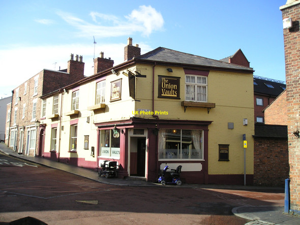 Photo 6"x4" The Union Vaults Pub, Chester Chester c2010