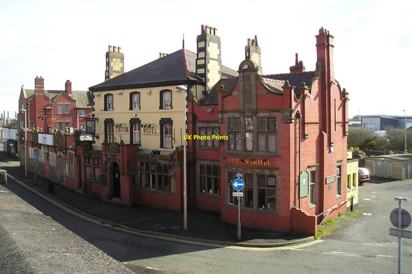 Photo 6"x4" The Station Hotel Pub, Ellesmere Port Ellesmere Port c2010