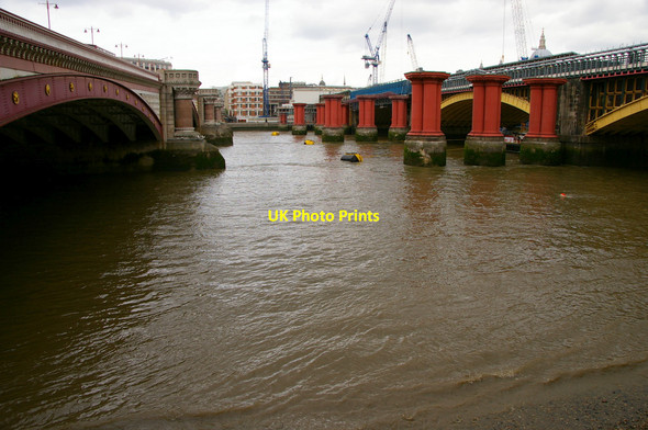 Photo 6"x4" Between the Bridges, London SE1 London c2010