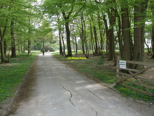 Photo 6"x4" Drive to St George's retreat Wivelsfield c2010