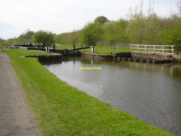 Photo 6"x4" Barrowford Locks, Leeds-Liverpool Canal, Pendle, Lancashire Barrowford c2010