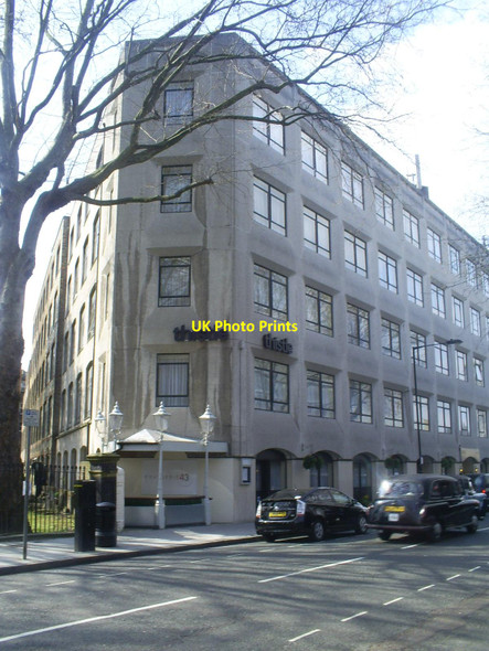 Photo 6"x4" The Thistle Hotel in Cardington Street London c2010