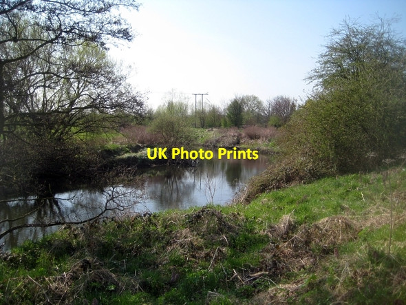 Photo 6"x4" River Calder Bottom Boat c2010