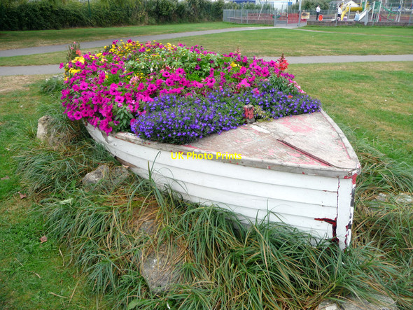 Photo 6"x4" Floral Display, Bath Road Recreation Ground, Lymington, Hampshire Lymington c2009