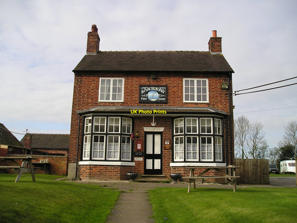 Photo 6"x4" The Anchor Inn Pub, High Offley Grub Street c2010