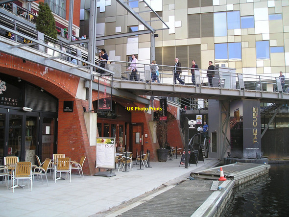 Photo 6"x4" Penny Blacks Bar and Pub, The Mailbox, Birmingham Lee Bank c2010