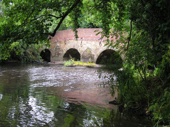 Photo 6"x4" Somerset bridge Peper Harow c2006