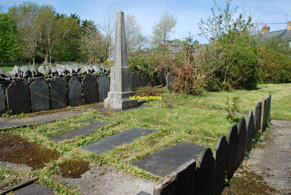 Photo 6"x4" Mynwent Capel Pen-y-maes Burial Ground Criccieth c2010