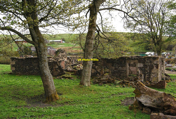 Photo 6"x4" Caldercruix Cottage (ruin) Hillend\/NS8267 c2010