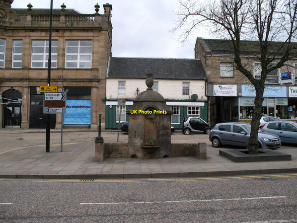 Photo 6"x4" Old Well, Penicuik Penicuik c2010