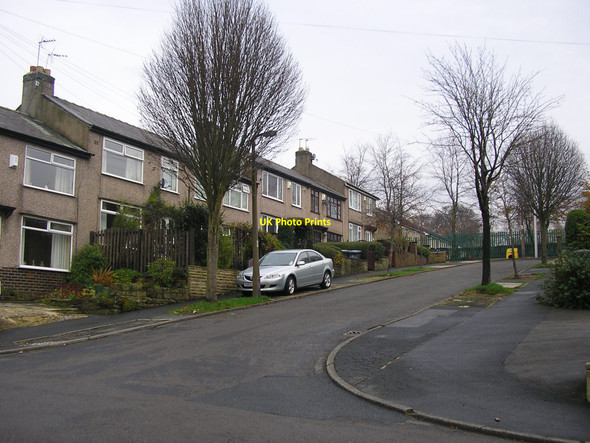 Photo 6"x4" Threshfield Crescent, Birkenshaw Birkenshaw\/SE2028 c2009