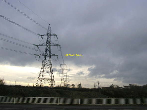 Photo 6"x4" Electricity Pylons by the M62 at Birkenshaw Cleckheaton c2009