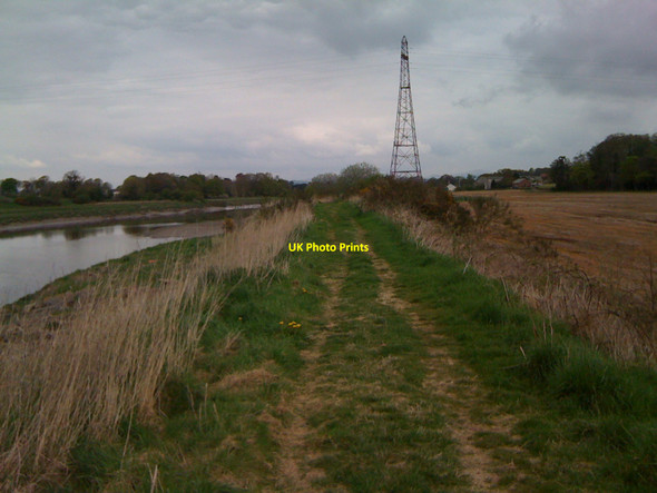 Photo 6"x4" Riverside track along the Nith Islesteps c2010
