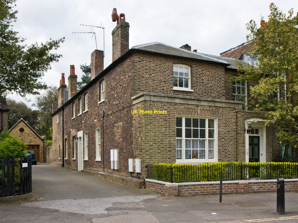 Photo 6"x4" Housing, Kew Green Brentford c2010