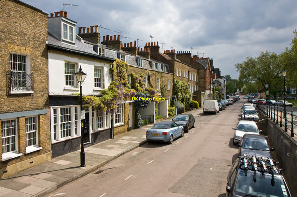 Photo 6"x4" Houses on Kew Green Brentford c2010