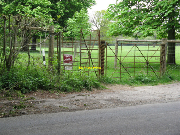 Photo 6"x4" Iron kissing gate entrance to Warnham Park Estate Horsham\/TQ1731 c2010