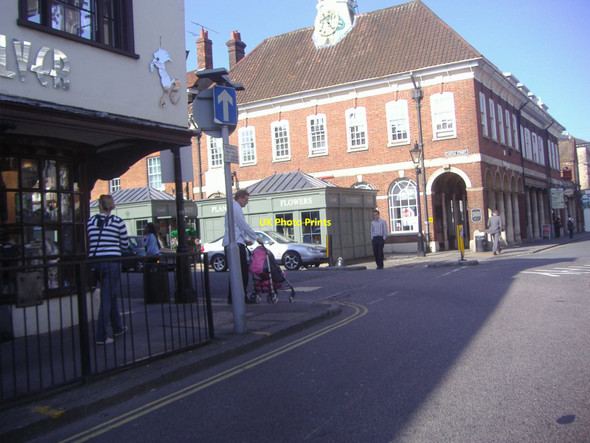 Photo 6"x4" Central Farnham, The Borough at junction with Castle Street Farnham\/SU8446 c2009