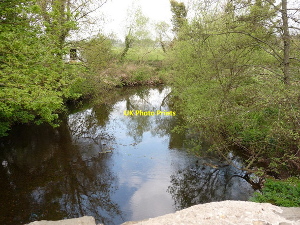 Photo 6"x4" The view downstream from Newland Bridge on the river Taw North Tawton c2010