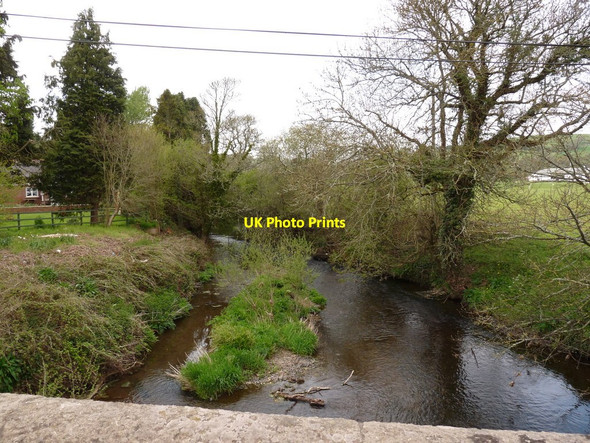 Photo 6"x4" The view downstream from Taw Bridge on the river Taw North Tawton c2010