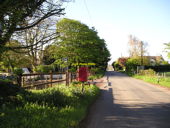 Photo 6"x4" Rural postbox Gorsedd c2010