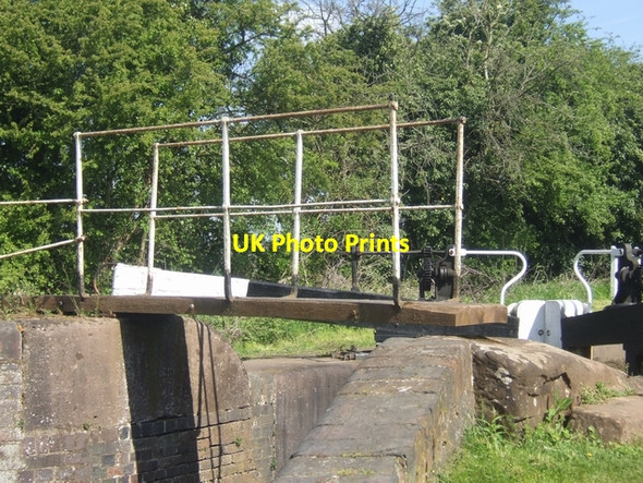 Photo 6"x4" Astwood Locks - Footbridge at Lock No 17 Astwood\/SO9365 c2010