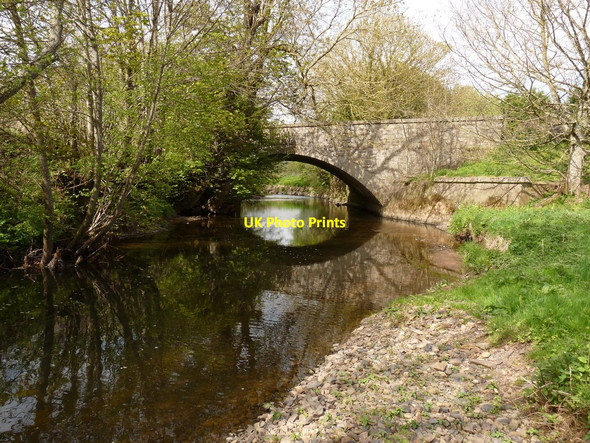 Photo 6"x4" Taw Bridge on the river Taw as seen from upstream Brushford\/SS6707 c2010