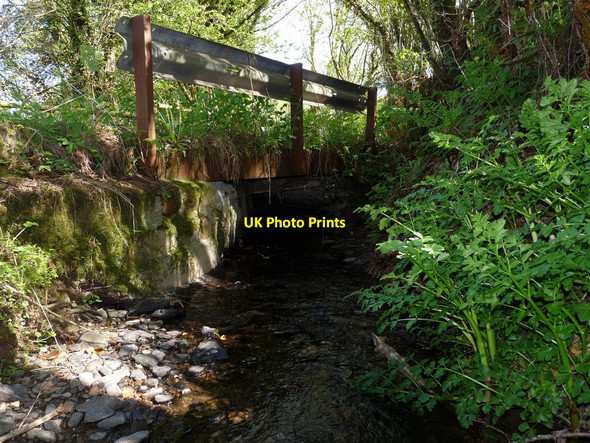 Photo 6"x4" The first bridge on the River Yeo as seen from upstream Bugford c2010
