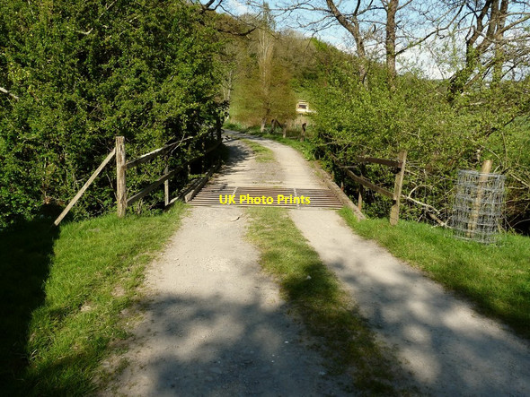 Photo 6"x4" A bridge on the River Yeo which leads to New Mills Chelfham c2010