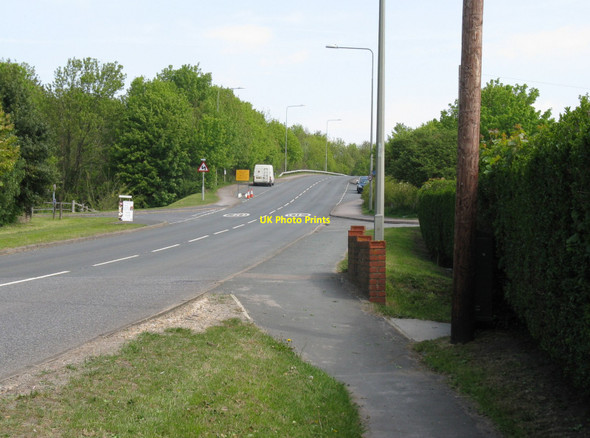Photo 6"x4" Kingston Road rising to cross the A27 Lewes c2010
