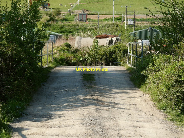 Photo 6"x4" A bridge on the River Yeo which leads to the Bulldog fish farm Barnstaple c2010