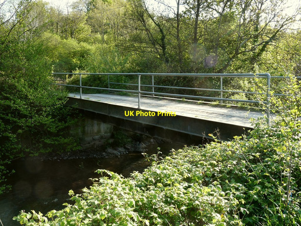 Photo 6"x4" A bridge on the River Yeo, which leads to the Bulldog fish farm, as seen from upstream Barnstaple c2010
