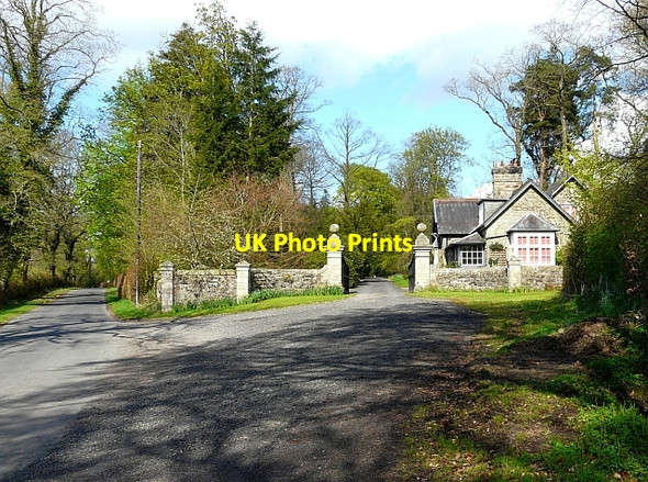 Photo 6"x4" Lodge and gates Catlowdy c2010