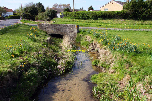 Photo 6"x4" The brook that runs along High Street Chalgrove c2010