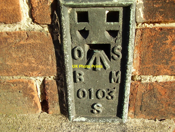 Photo 6"x4" OS Flush Bracket S 0103 West Runton c2006
