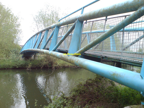 Photo 6"x4" Bridge over the Avon at Monkton Park Chippenham\/ST9173 c2010