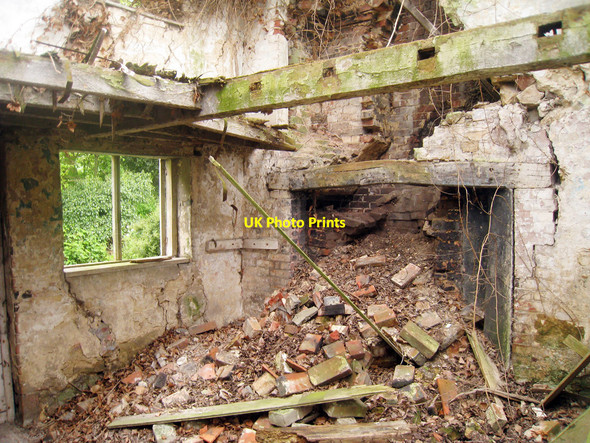 Photo 6"x4" Inside Derelict House Haxted c2010