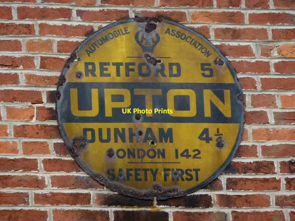 Photo 6"x4" Old sign in Upton Upton\/SK7476 c2010