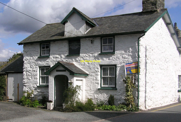 Photo 6"x4" Old School House, Llanuwchllyn, Bala Llanuwchllyn c2010